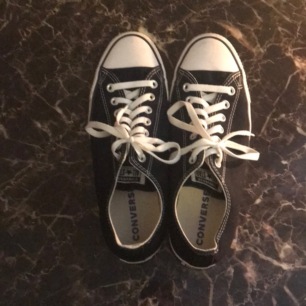 Converse Chuck Taylor Low Top Mens Size 9.5